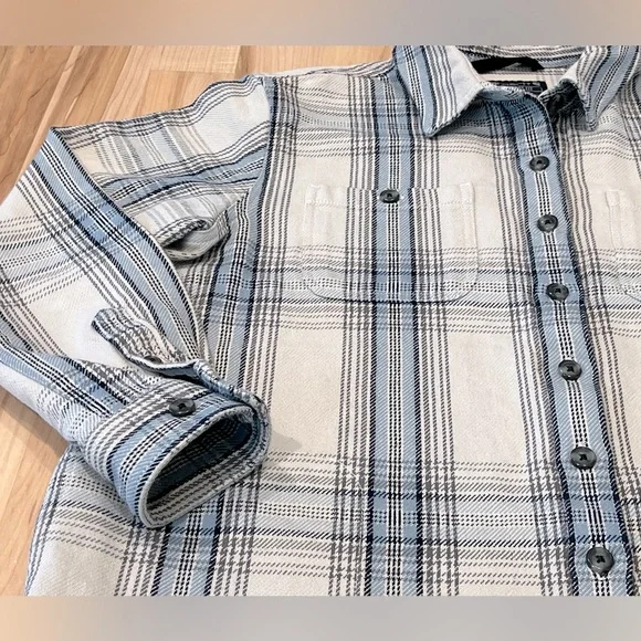 Carhartt Women’s Loose Fit Twill Long Sleeve Shirt Jacket - Blue / Gray, Size L - Picture 4 of 15